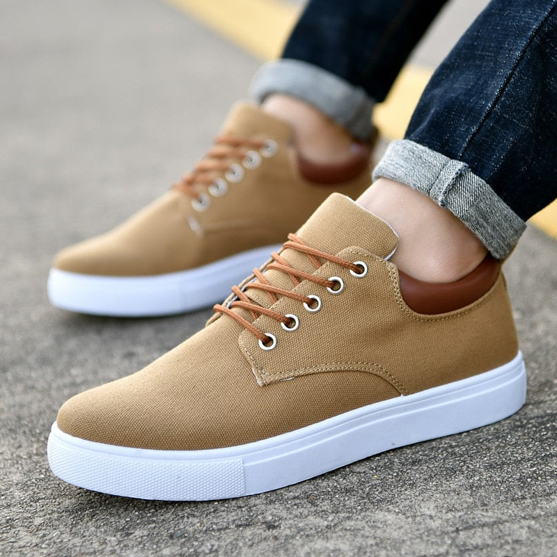 Magnus - Men's Sneakers Featuring a Fresh White Sole